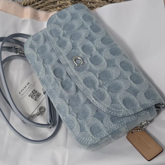 Coach Hayden Crossbody In Signature light Denim crossbody clutch Limited Edition - Picture 4 of 9